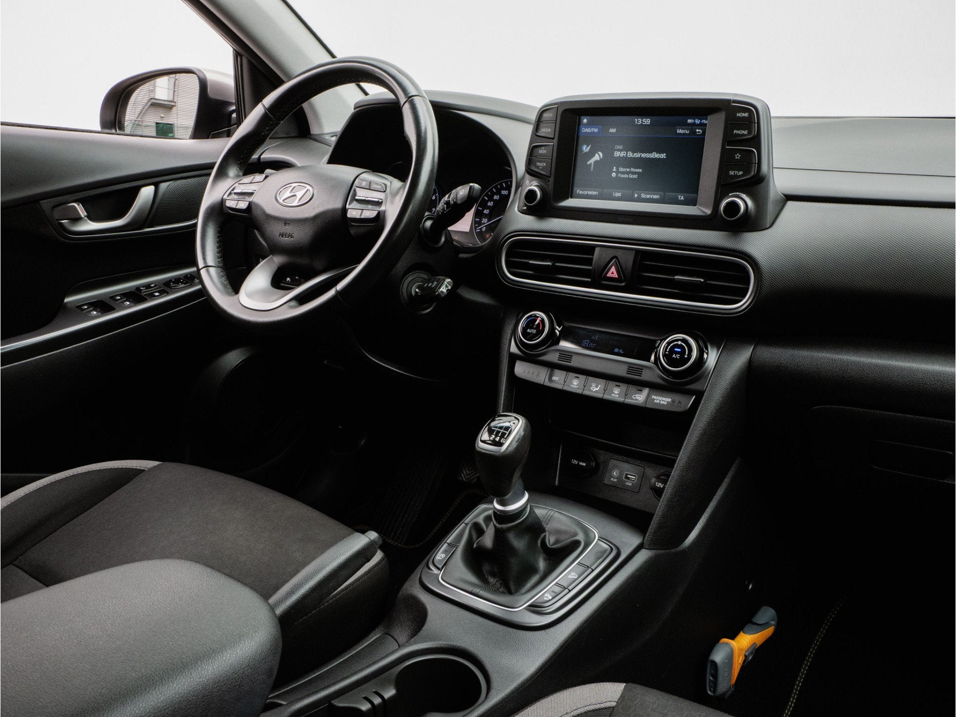 Hyundai KONA 1.0T 120pk Comfort Climate control/ Carplay/ DA, Voorwielaandrijving, Stof, Gebruikt, Met garantie (alle)