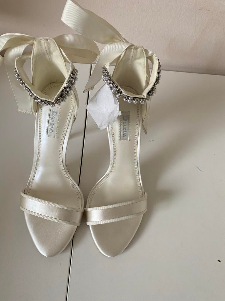 Dune London hakken maat 39 crème, Kleding | Dames, Schoenen, Pumps, Beige, Nieuw, Ophalen of Verzenden