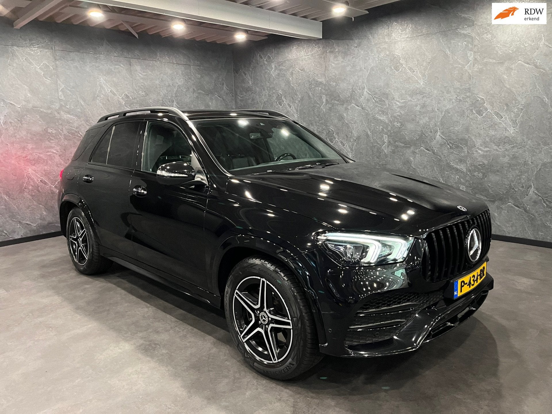Mercedes-Benz GLE-klasse 450 4MATIC AMG NIGHT Premium Plus 7, Auto's, Dealer onderhouden, Gebruikt, 367 pk, 138 €/maand