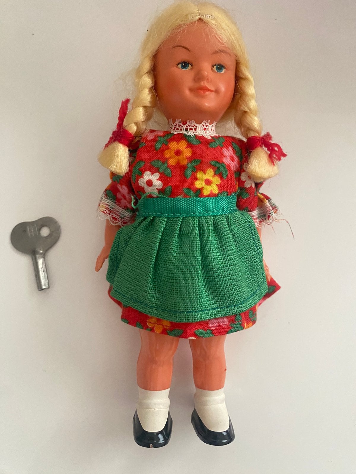 Klederdracht opwind poppetje met sleuteltje, Ophalen of Verzenden, Zo goed als nieuw