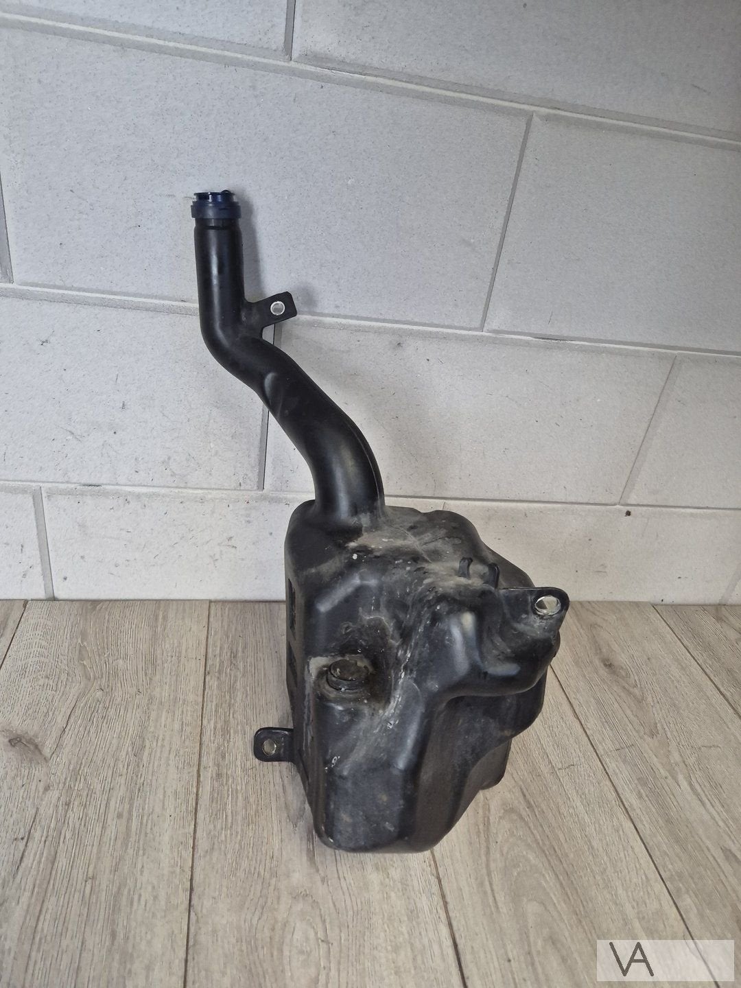 Maserati Quattroporte 2004 - 2012 tank ruitensproeier €50, Auto-onderdelen, Ruiten en Toebehoren, Maserati, Gebruikt, -, -