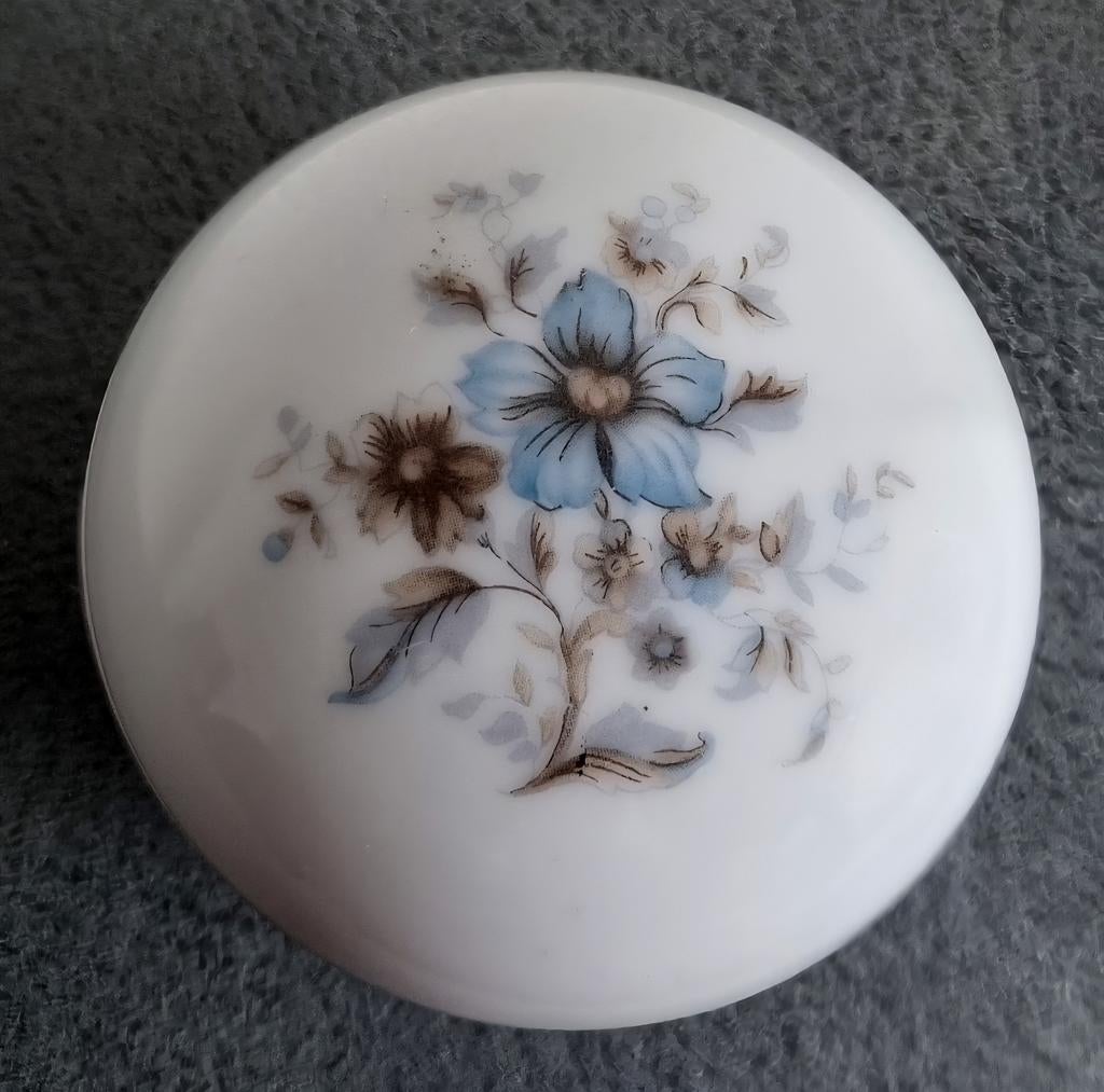 Sieraden- /pillendoosje, Verzenden
