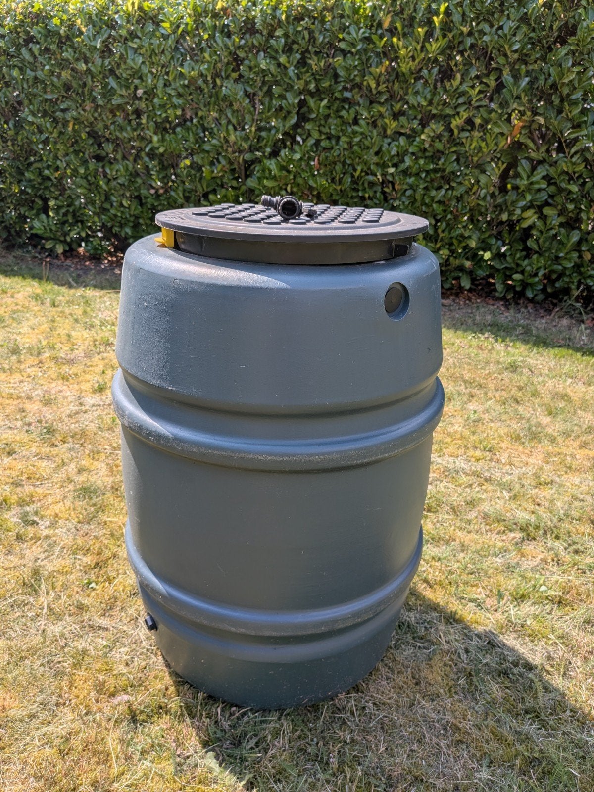 Zgan regenton met kraan en afsluitbare deksel in Holten, Tuin en Terras, Regentonnen, Ophalen, Kunststof, Met kraantje, 75 tot 150 liter