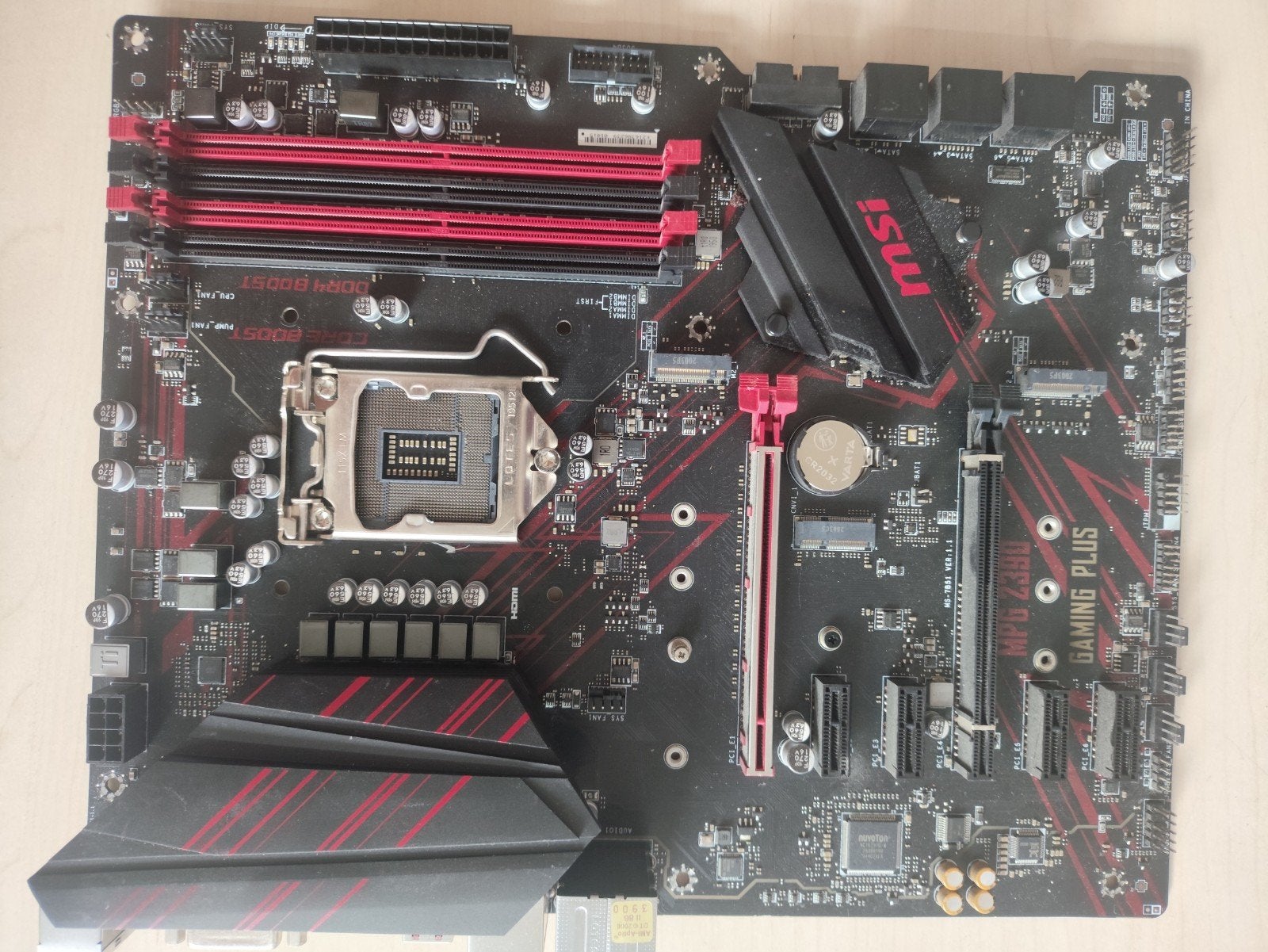 MSI Z390 Gaming Plus Moederbord - Zo goed als nieuw, Computers en Software, Gebruikt, LGA 1151, DDR4, Ophalen of Verzenden