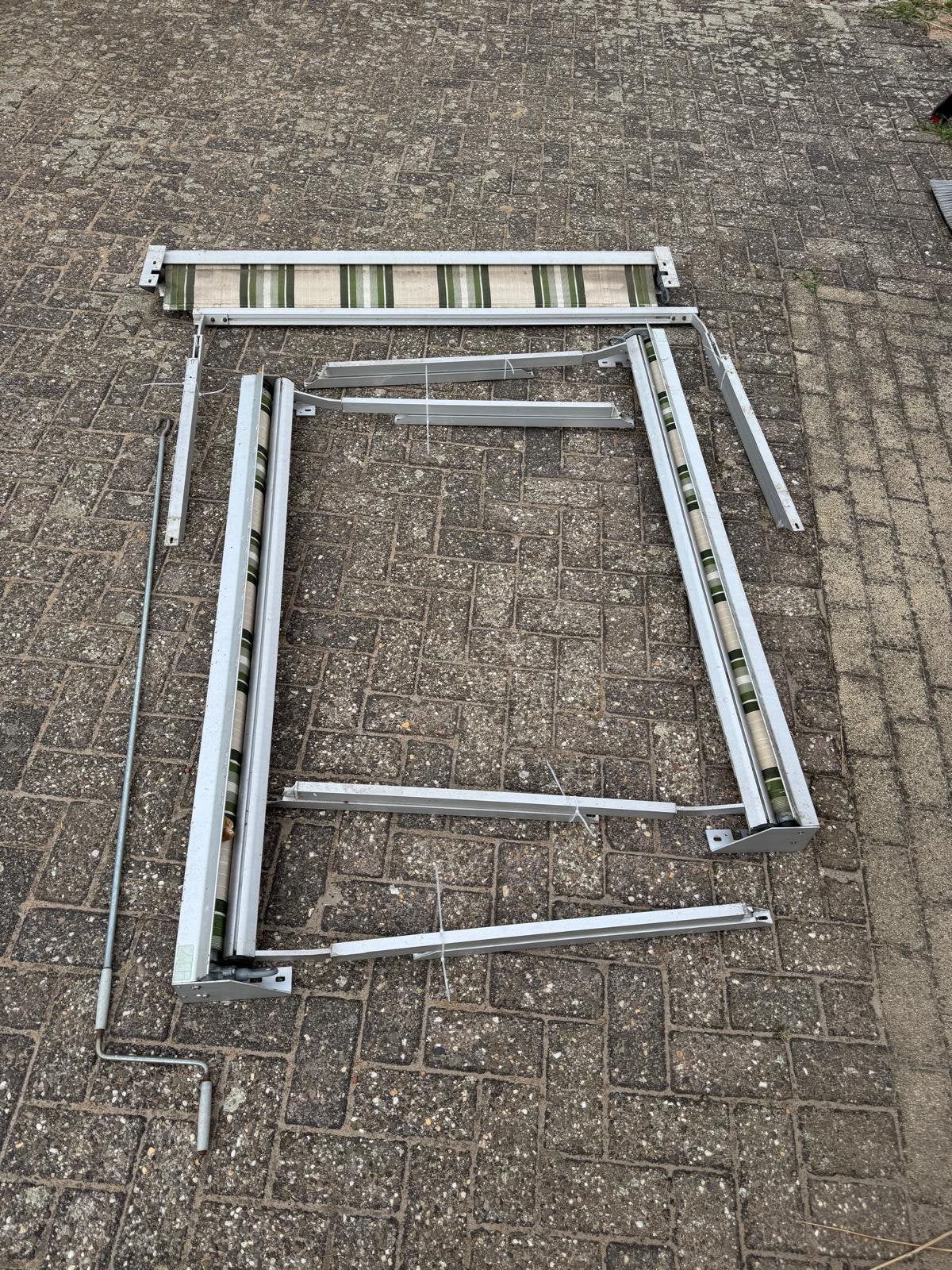 Zonwering, Ophalen, Gebruikt, Minder dan 250 cm, Uitvalscherm