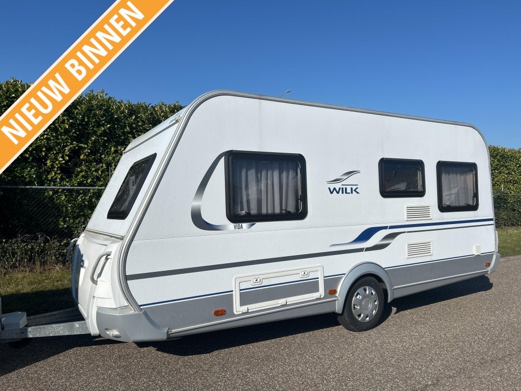 Wilk 450 VIDA 2011 RONDZIT VOORTENT VAST BED, Caravans en Kamperen, Caravans, Niet ingevuld, Rondzit, Bedrijf, Niet ingevuld
