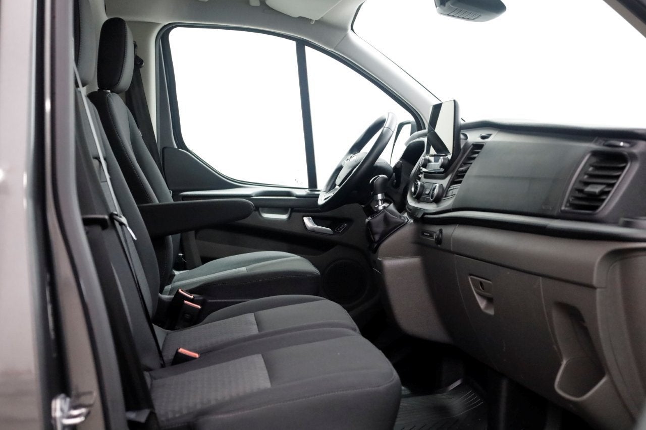 Ford Transit Custom 2.0 TDCI 130pk L2H1 Trend Navi/Camera/In, Voorwielaandrijving, Dealer onderhouden, 15 km/l, Euro 6