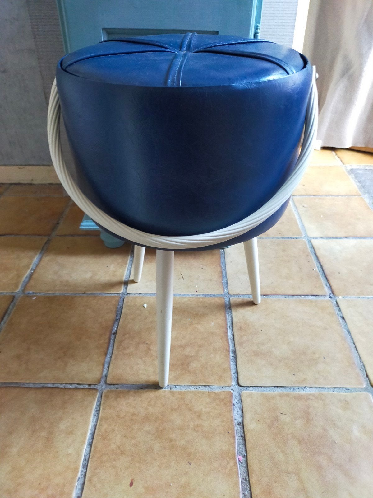 Vintage blauw  naaigarnituur krukje plantentafeltje, Verzamelen, Retro, Ophalen, Huis en Inrichting