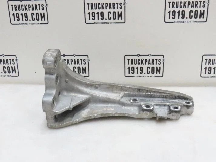 Volvo Body & Chassis Parts Steun uitlaat Volvo, Ophalen, Gebruikt