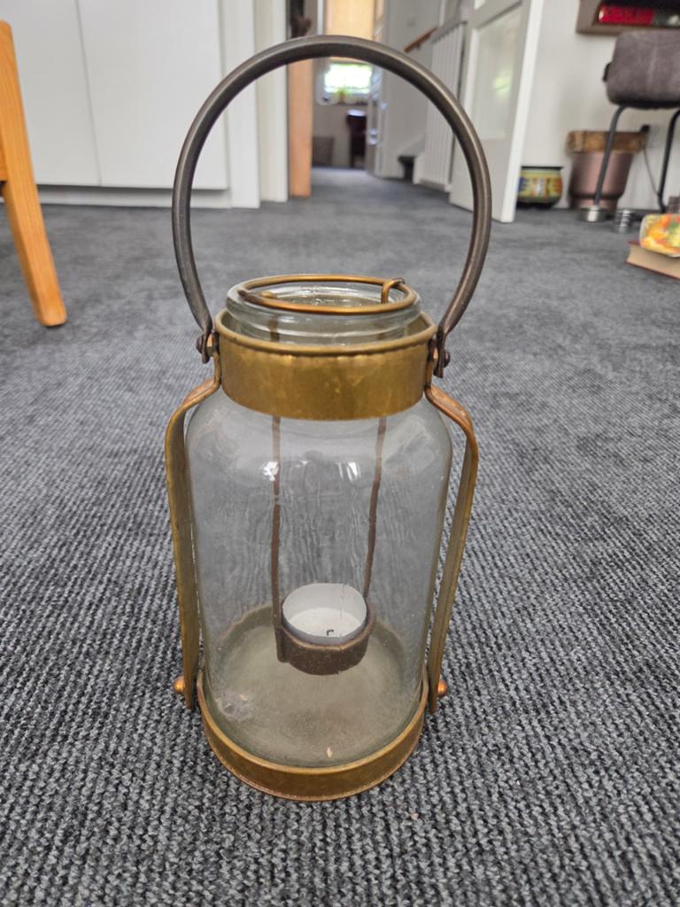 Windlicht glas in messing "frame", Overige kleuren, Ophalen of Verzenden, Zo goed als nieuw, Kandelaar