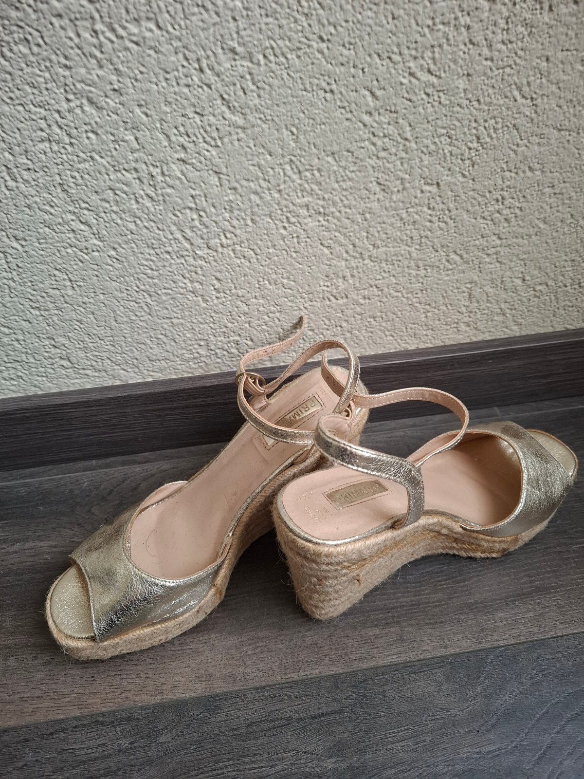 Gouden Primark sleehak sandalen.maat 39, Overige kleuren, Primark, Gedragen, Sandalen of Muiltjes