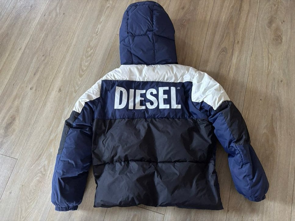 Diesel Kinder Winterjas - Blauw, Zwart, Wit - Maat 10(140), Ophalen of Verzenden, Zo goed als nieuw, Jongen of Meisje
