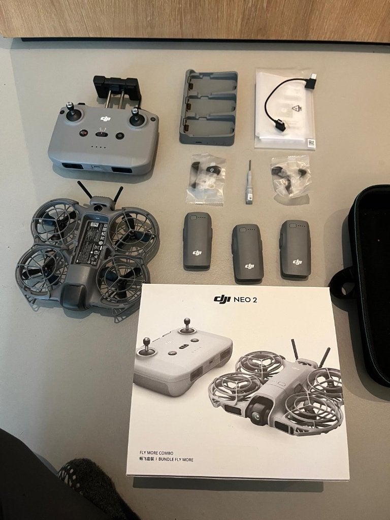 Drone Neo 2 fly more combi remote controller zgan 3 accu’s, Ophalen, Cameradrone, 15 tot 30 minuten, Zo goed als nieuw