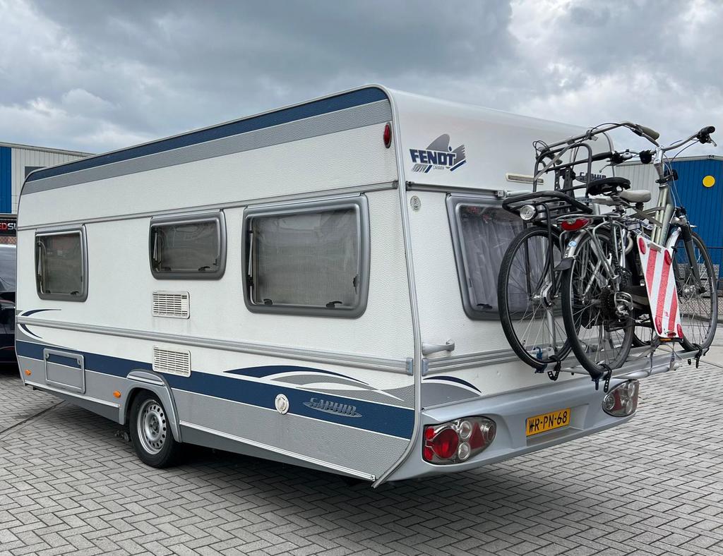 Caravan Fendt 150 - 470tfb 2005 incl voortent en luifel, Caravans en Kamperen, Caravans, Rondzit, Particulier, Luifel, Tot en met 4