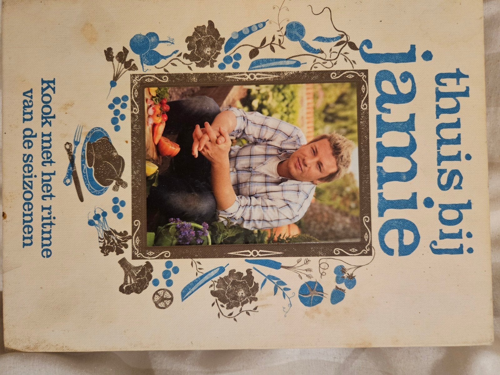 Thuis bij Jamie: Kookboek met seizoensrecepten, Boeken, Gelezen, Voorgerechten en Soepen, Ophalen of Verzenden, Jamie Oliver