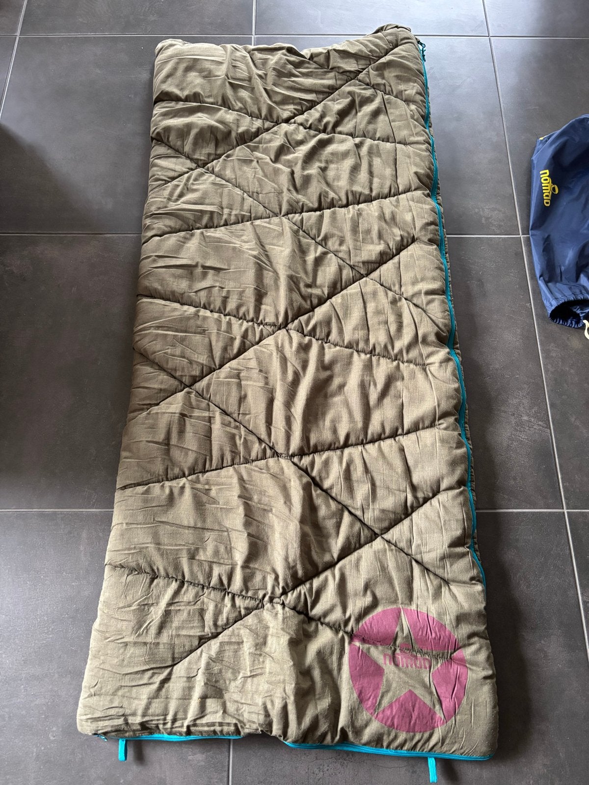Nomad Sleepyhero slaapzak - Comfortabel en warm, Ophalen of Verzenden, Gebruikt