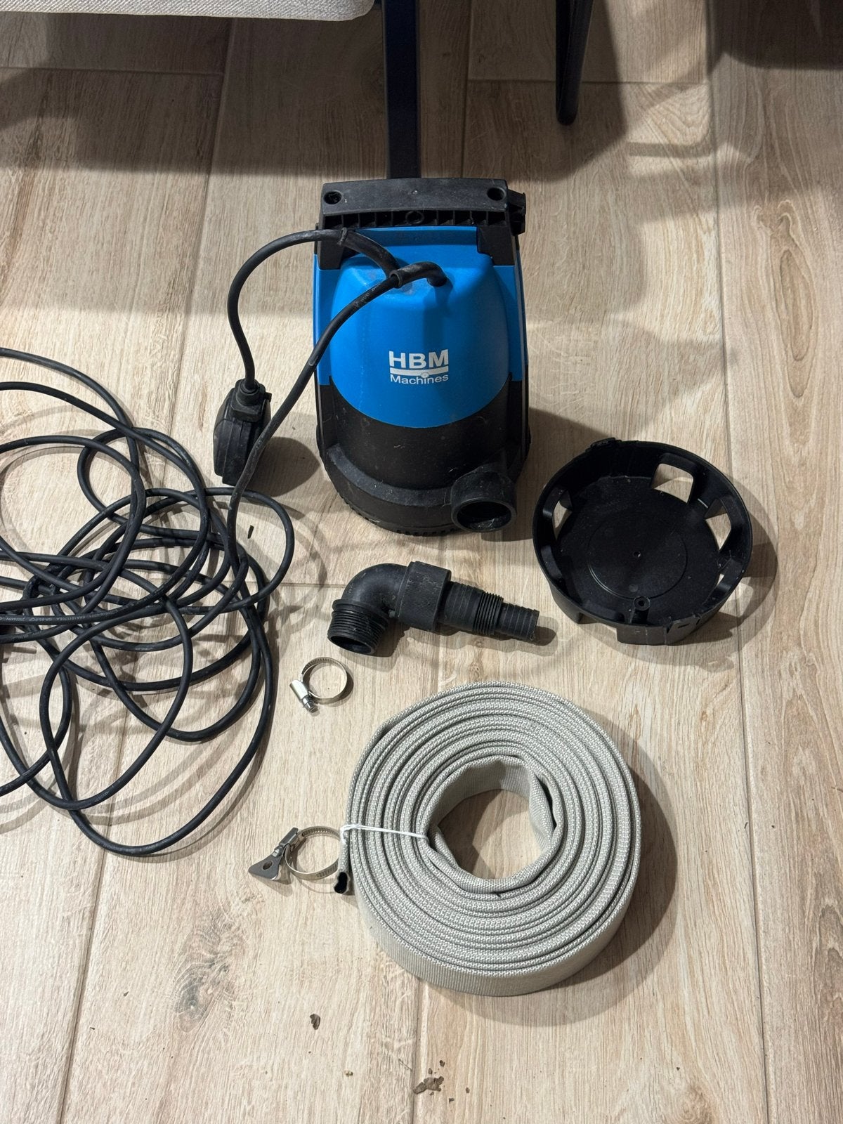 HBM Machines Dompelpomp met slang en accessoires, Gebruikt, Dompelpomp, Ophalen of Verzenden, Info