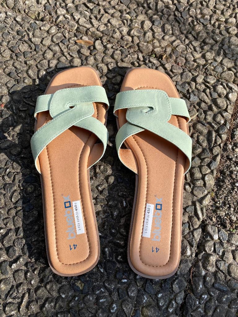 Schoenen (slippers neiuw), Ophalen of Verzenden, Nieuw, Groen