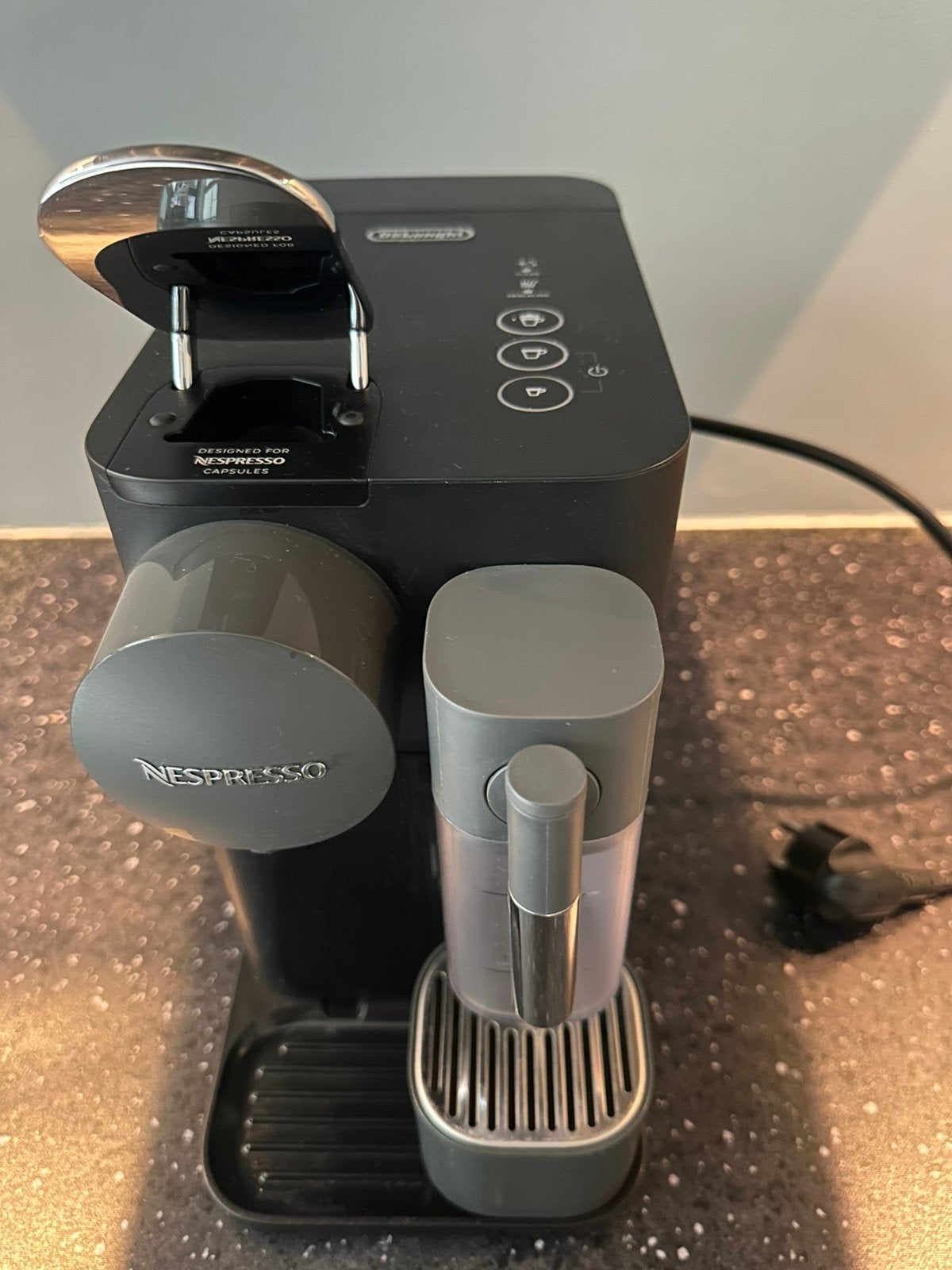 De Longhi Nespresso Lattissima One koffie machine