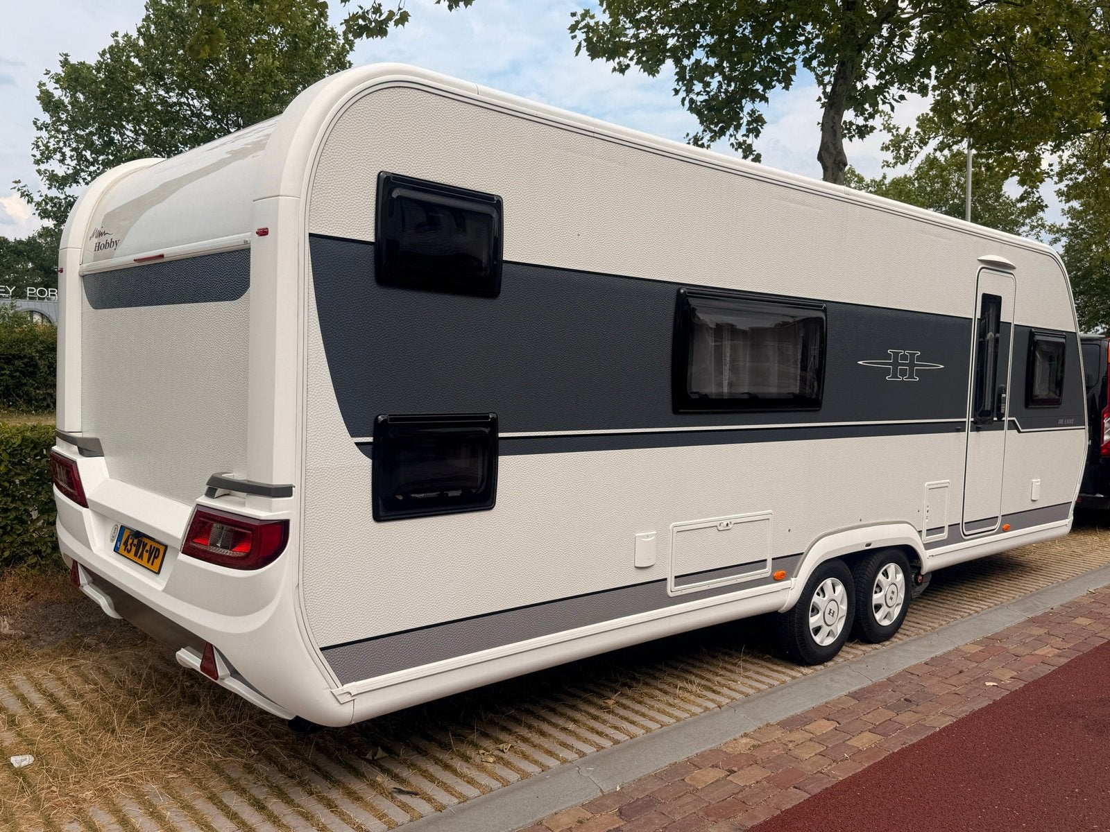Hobby 650 KFU (2021) |Airco|Mover|7 Pers.|Voortent|Alarm, Omvormbare zithoek, Rondzit, Hobby, Schokbreker