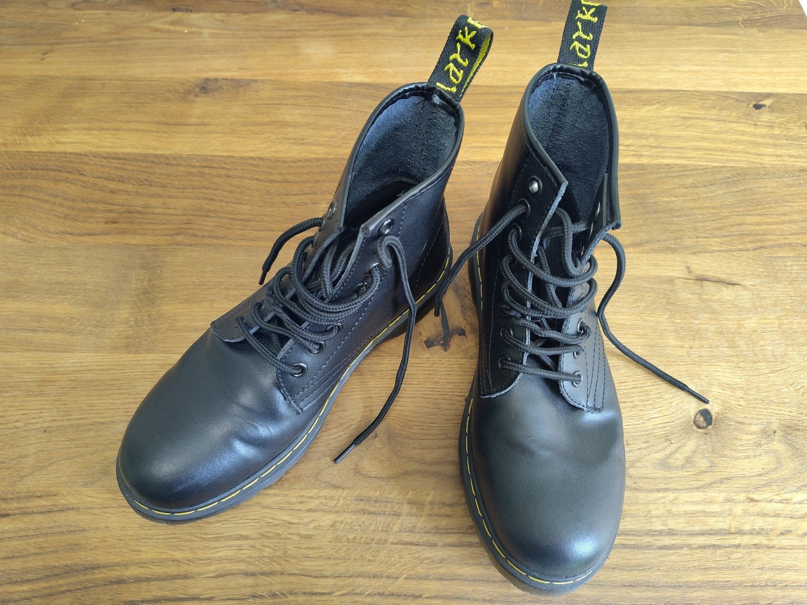 Leren zwarte veter boots mt 39, Zwart, Lage of Enkellaarzen, Ophalen of Verzenden, Zo goed als nieuw