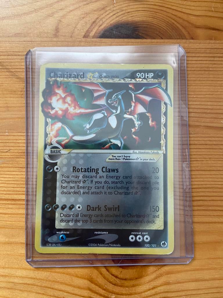 Charizard Gold Star #100 Dragon Frontiers, Hobby en Vrije tijd, Verzamelkaartspellen | Pokémon, Ophalen of Verzenden, Gebruikt