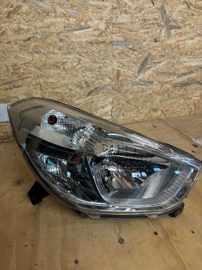 Dacia dokker koplamp rechts, Ophalen