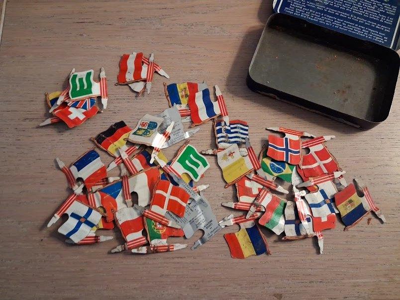 Blikken vlaggetjes Biscuit L'Alsacienne, Ophalen of Verzenden