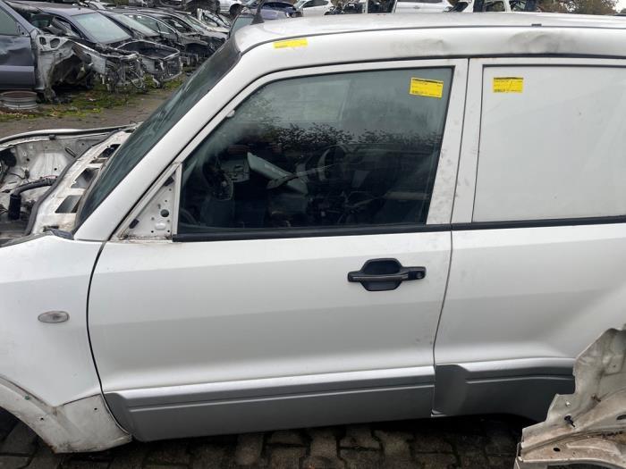 Portier 4Deurs links-voor van een Mitsubishi Pajero, Auto-onderdelen, Gebruikt, -, Deur, -