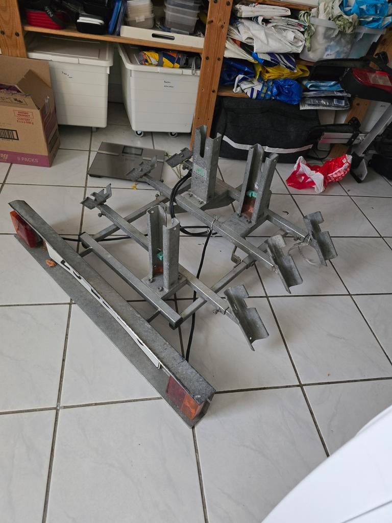Fietsdrager - Te huur of te koop, Auto diversen, Fietsendragers, Ophalen, 3 fietsen of meer, Gebruikt, Trekhaakdrager