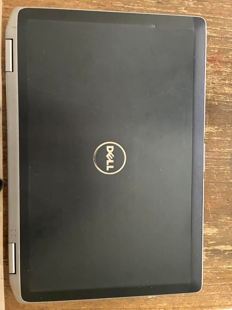 Defecte dell e6420 met 4 jaar oud scherm, voor onderdelen, Computers en Software, Windows Laptops, Ophalen, Niet werkend, 14 inch