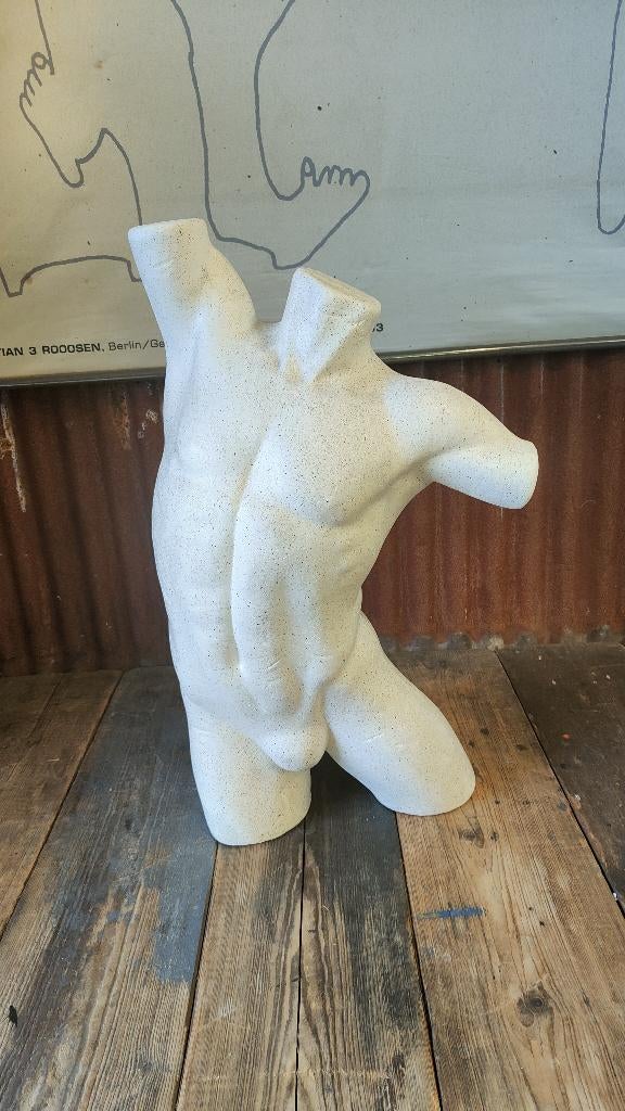 Piepschuim mannen torso, Ophalen