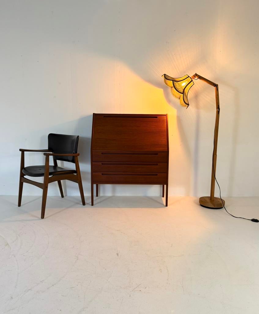 Vintage trompet-vormige vloerlamp, Zicoli Limbach ‘70, Vintage retro buisframe design rotan webbing papercord deens, Ophalen of Verzenden