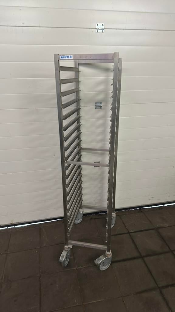 18 laags 1/1gn regaalwagen hupfer, Huis en Inrichting, Ophalen, ..., Zo goed als nieuw, ...