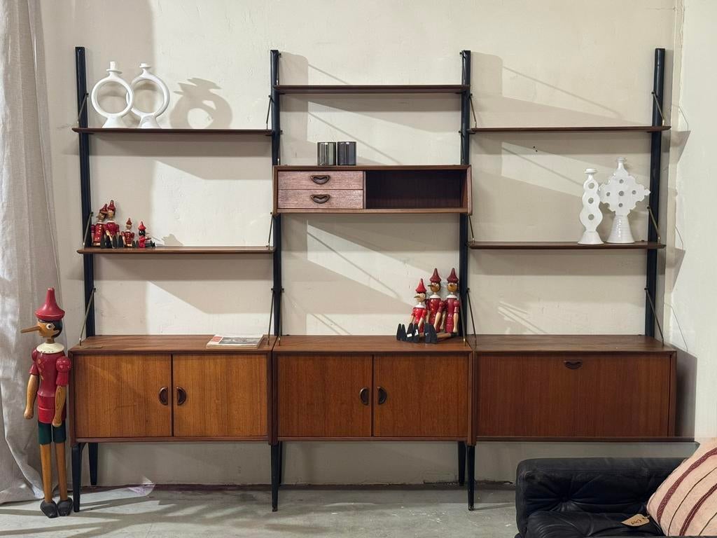 Louis van Teeffelen voor WeBe vintage modulair wandsysteem, 250 tot 300 cm, Gebruikt, 200 cm of meer, Teakhout