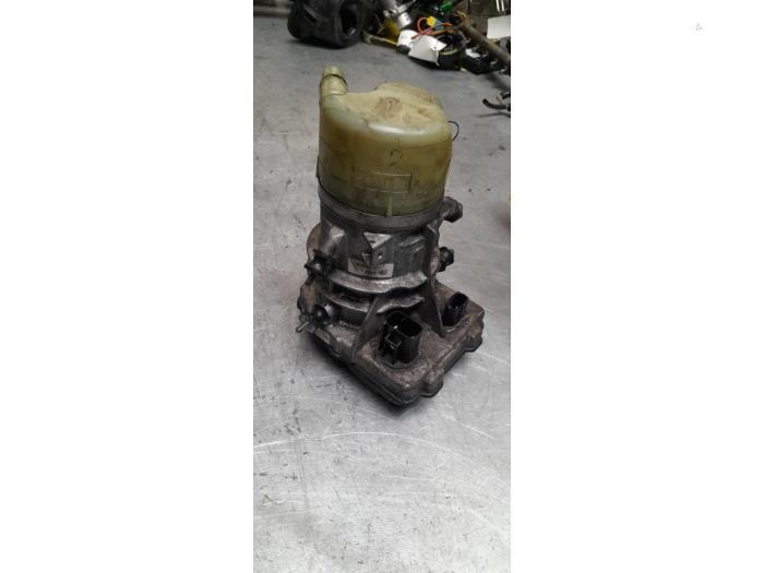Stuurbekrachtiging Pomp van een Volvo V60, Gebruikt, -, -, Ophalen of Verzenden