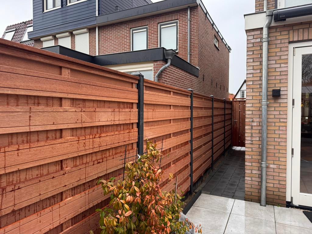 Foto 14 van HOUT BETON SCHUTTING Vanaf €95P/M met plaatsing!