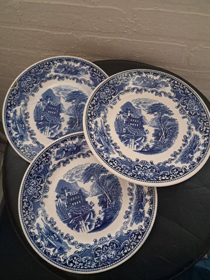 Royal Sphinx Cambridge Old England 3 Borden, Antiek en Kunst, Antiek | Servies los, Ophalen of Verzenden