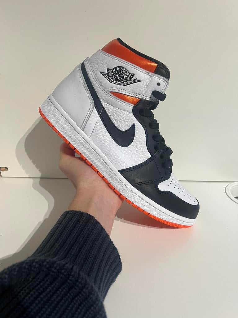Nike Air Jordan 1 High Electro Orange maat 42, Overige kleuren, ., Nieuw, Ophalen of Verzenden