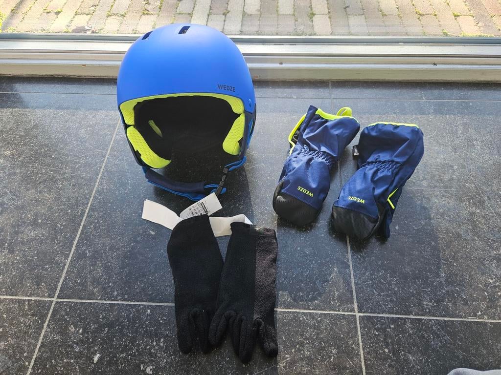 Wedze kinder Skihelm Piste 500 + Wanten/Handschoenen, Ophalen of Verzenden, 100 tot 140 cm, Overige typen, Overige merken