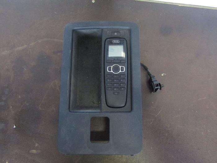 Telefoon van een Audi A8, Auto-onderdelen, Gebruikt, -, Verzenden, -