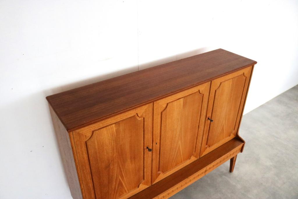 vintage highboard | wandkast | jaren 60 | Zweden, Huis en Inrichting, Gebruikt, Teakhout, Met lade(s), Timbeije@hotmail.com