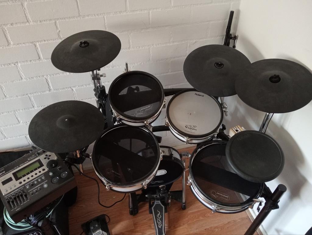 Elektronisch drumstel Roland V drum td 10 /td 12 module, Muziek en Instrumenten, Drumstellen en Slagwerk, Zo goed als nieuw, Roland