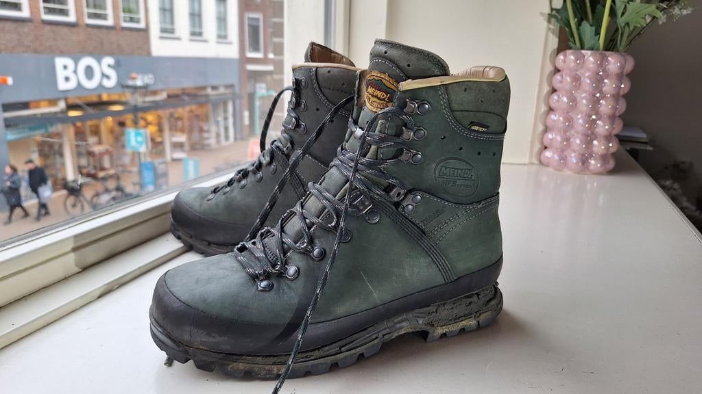 Meindl island pro maat 42 1/2, Ophalen of Verzenden, Zo goed als nieuw, Schoenen