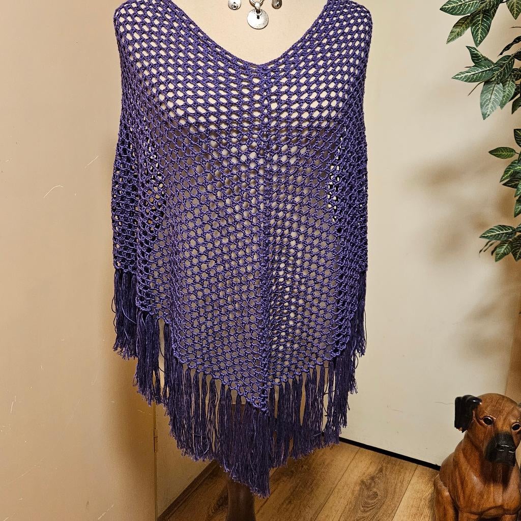 Hand made paarse poncho (garen, Twister solid (Hobbii), Kleding | Dames, Blouses en Tunieken, Nieuw, Paars, Verzenden