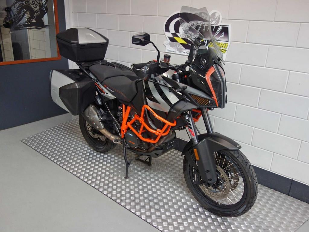 KTM 1290 SUPER ADVENTURE R (bj 2018), 2 cilinders, KTM, Motorrijbewijs A, Bedrijf