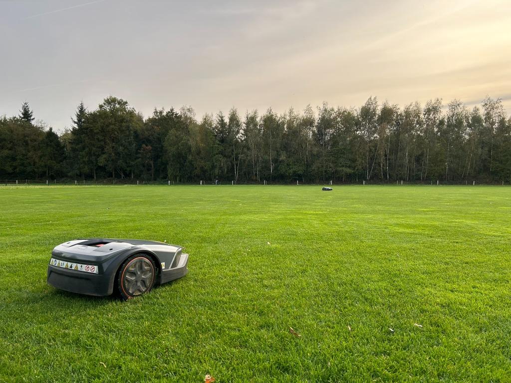 Stihl iMow 7 pro robotmaaier (demo), Ophalen, Stihl, Bestuurbaar via app, Zo goed als nieuw