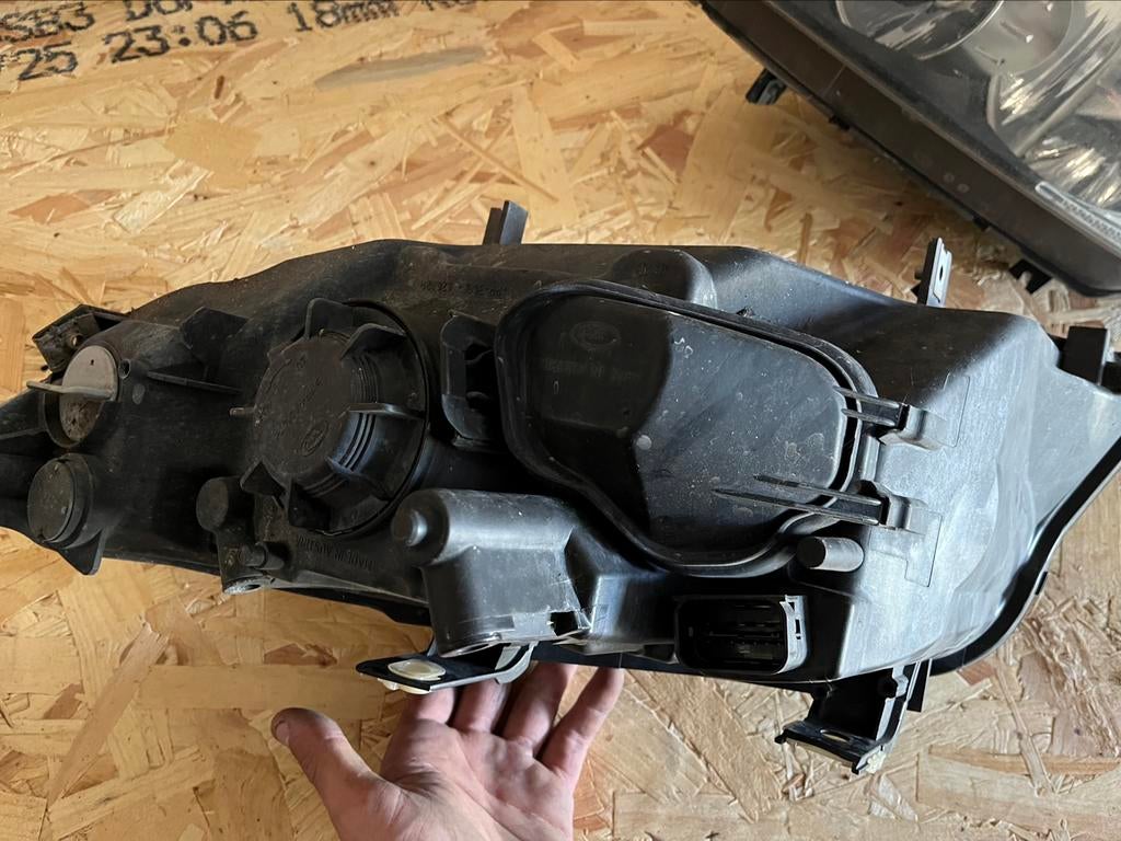 Foto 4 van BMW e91 Pre-LCI Halogeen koplampen 2 setjes