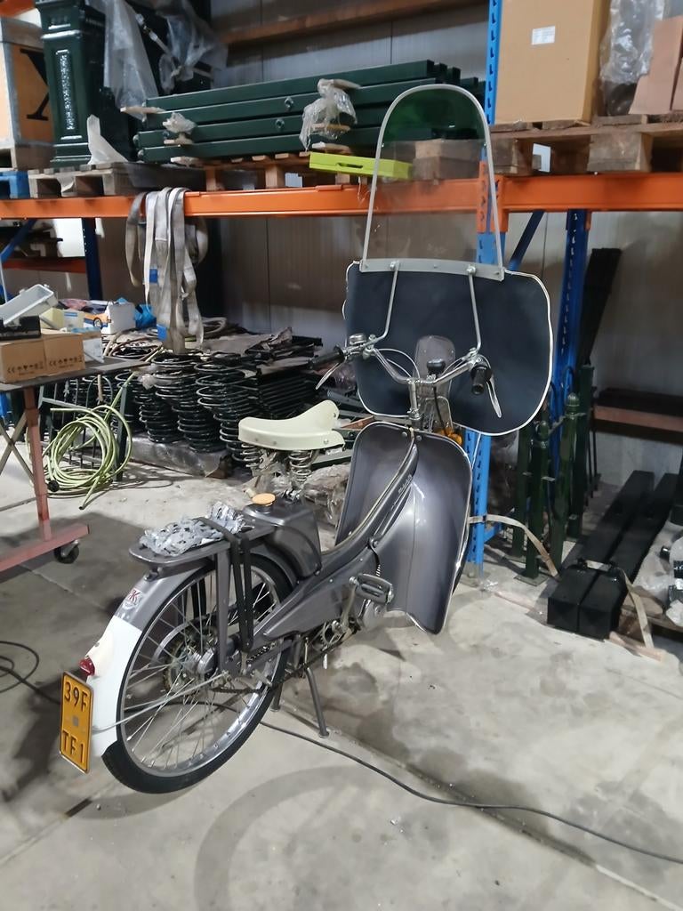 3 x kaptein mobylette grijs gerestaureerd 0626604113, 7396 Bh, 49 cc, Hulleman, 1 versnellingen