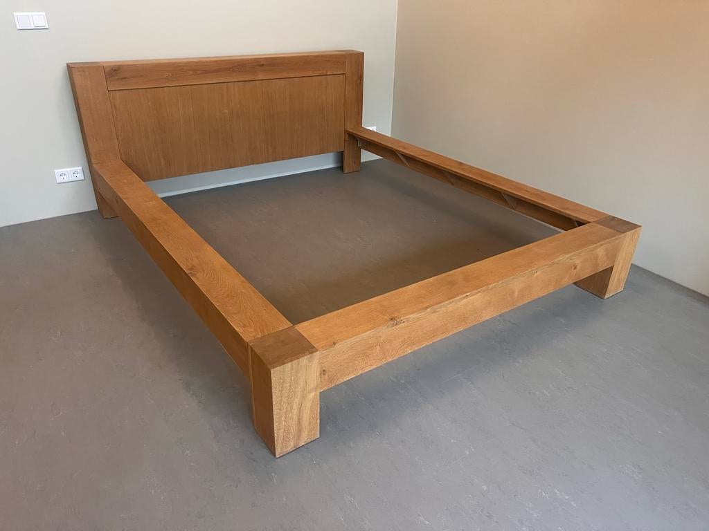 Goossens Duo Bedframe 160x210 - Onbehandeld Eiken, Skylt, Huis en Inrichting, Slaapkamer | Bedden, Ophalen, Bruin, 210 cm, Tweepersoons